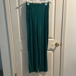 Green wide leg pants